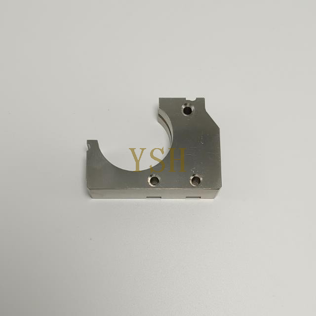 A290-8110-X770 Fanuc Wire Cut EDM Parts Lower Guide Block a